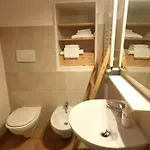 فندق مبيت وإفطار Casa Della Luna 3*