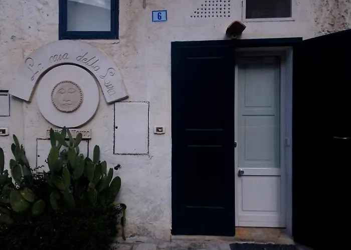 Casa Della Luna Bed & Breakfast 3*